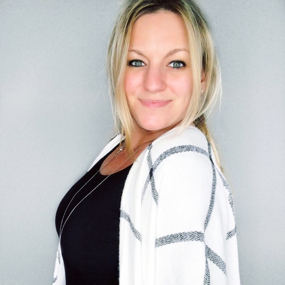 Meet your Posher, Emily - Picture 8 of 8